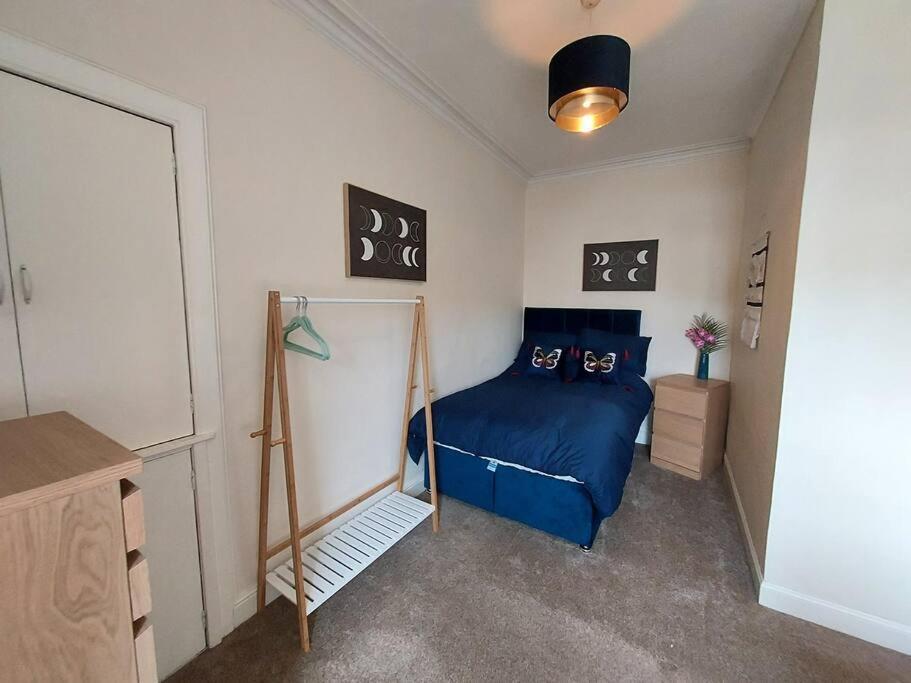 Lovely 2 Bedroom Apartment In The Centre Of Hawick Bagian luar foto